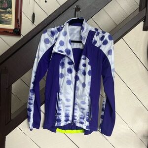 Lululemon athletic zipped front zip pockets back pockets inside pockets